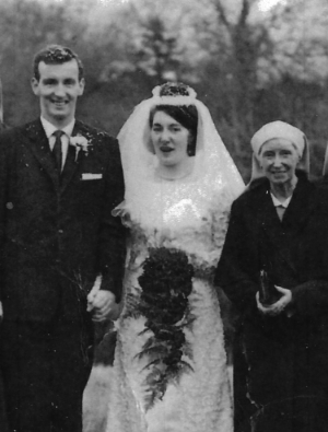 PADDY TOWNLEY EX IMTH PORTER WEDDING WITH MOTHER MARY 2021