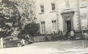 Image 3 DTM 36 MMM Sister students leaving Rosemount c1957 resized