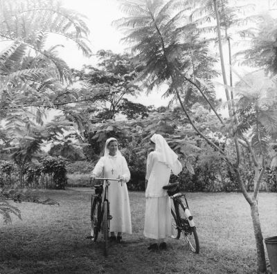 Main Image OG 21 Sisters Philomena Doyle and Teresa Purcell meet on the road as they cycle to the leprosy settlement c1950s resized